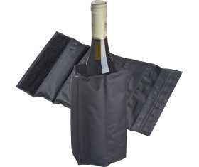 Bottle cooler with cooling pads